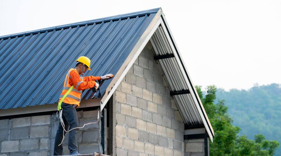 Professional residential roofers in North Branch, MI